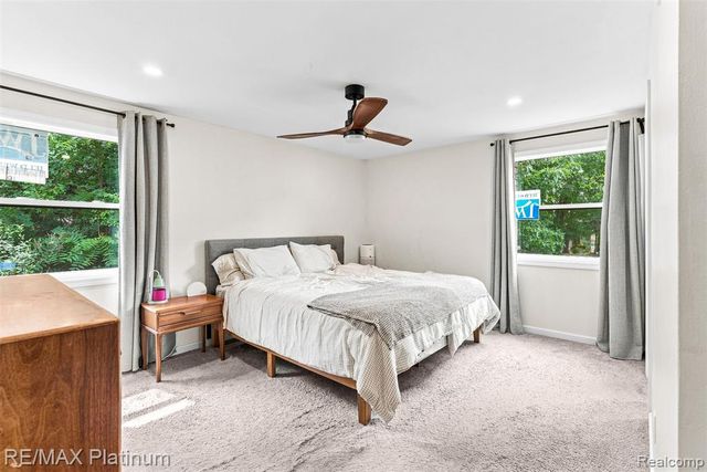 815 Oak Ridge Court, Brighton, MI 48116