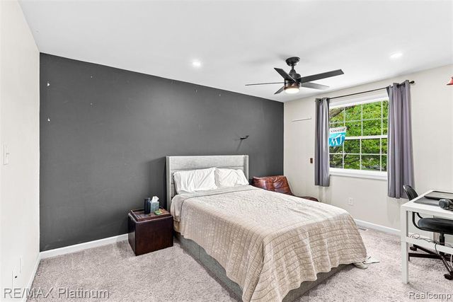815 Oak Ridge Court, Brighton, MI 48116