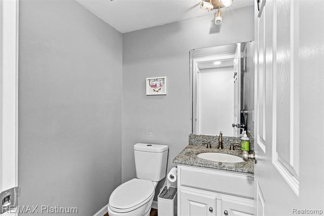 815 Oak Ridge Court, Brighton, MI 48116