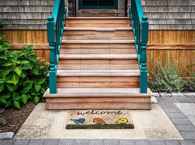 21 Annandale Terrace, Newport, RI 02840