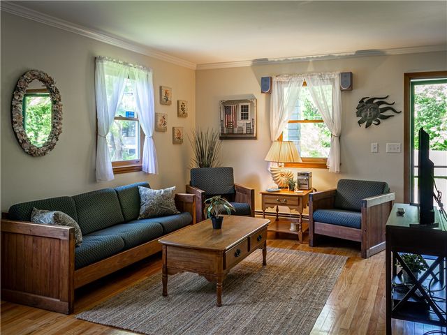 21 Annandale Terrace, Newport, RI 02840