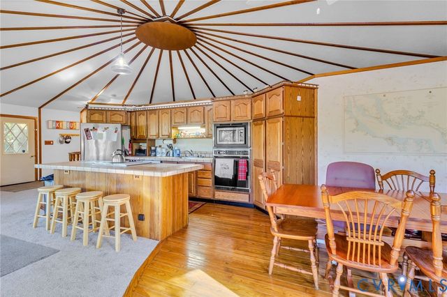 316 Plantation Dr, Montross, VA 22520