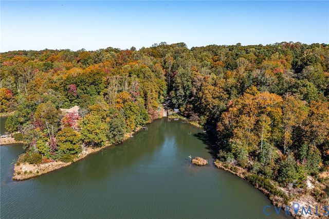 316 Plantation Dr, Montross, VA 22520