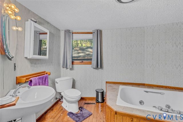 316 Plantation Dr, Montross, VA 22520