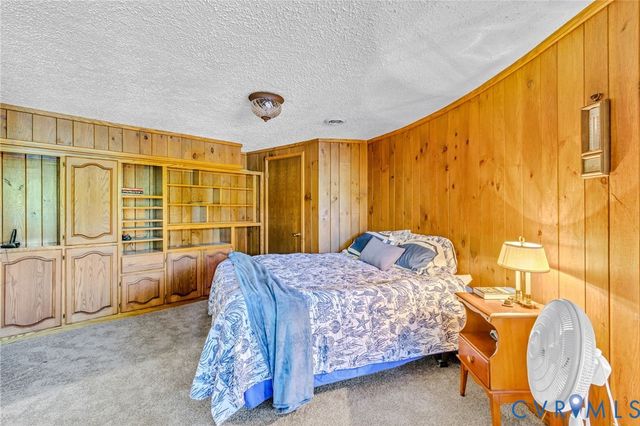 316 Plantation Dr, Montross, VA 22520