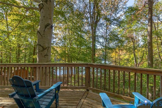 316 Plantation Dr, Montross, VA 22520