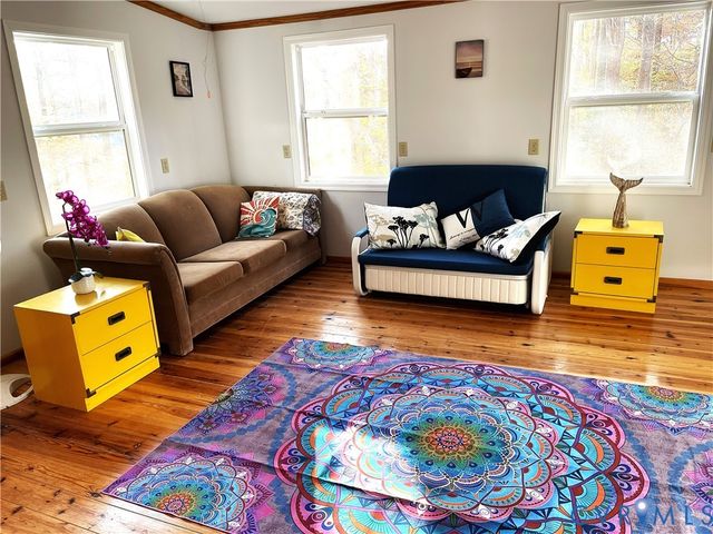 316 Plantation Dr, Montross, VA 22520