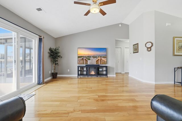 815 Sultana Dr., Little River, SC 29566