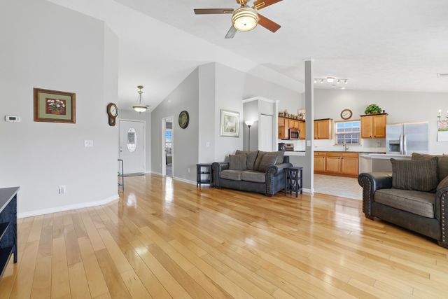 815 Sultana Dr., Little River, SC 29566