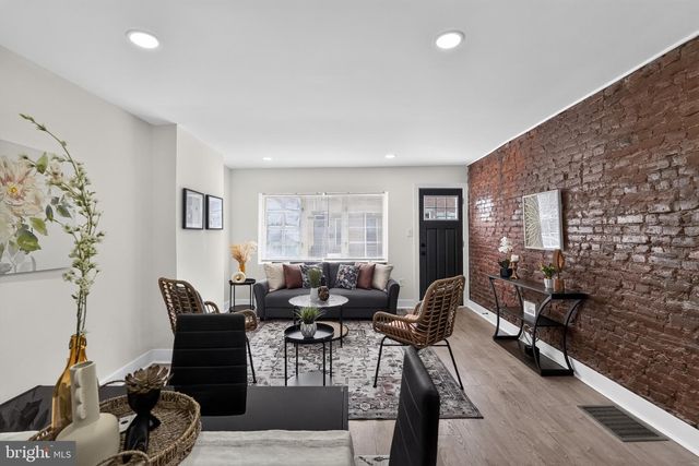 2019 MANTON ST, Philadelphia, PA 19146