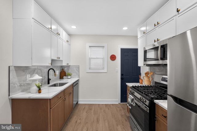 2019 MANTON ST, Philadelphia, PA 19146
