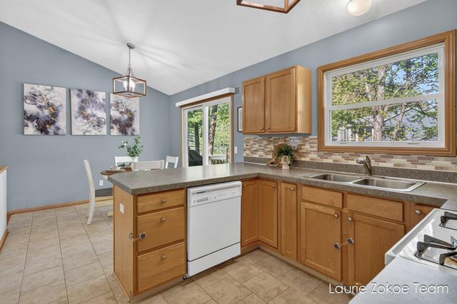 10880 Timberline Drive, Allendale, MI 49401