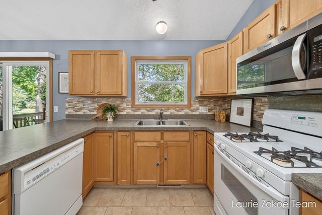 10880 Timberline Drive, Allendale, MI 49401