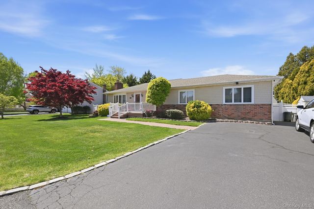 164 Eastwood Avenue, Deer Park, NY 11729