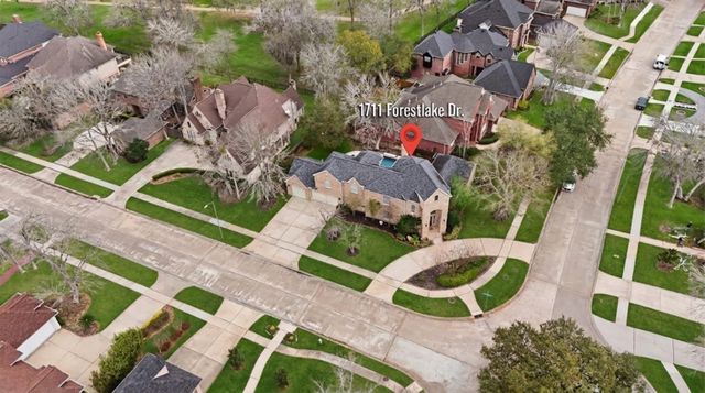 1711 Forestlake Drive, Sugar Land, TX 77479