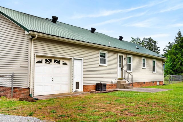 3918 Ashley Dr, Murfreesboro, TN 37128