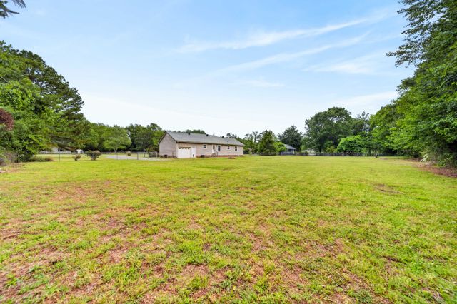 3918 Ashley Dr, Murfreesboro, TN 37128