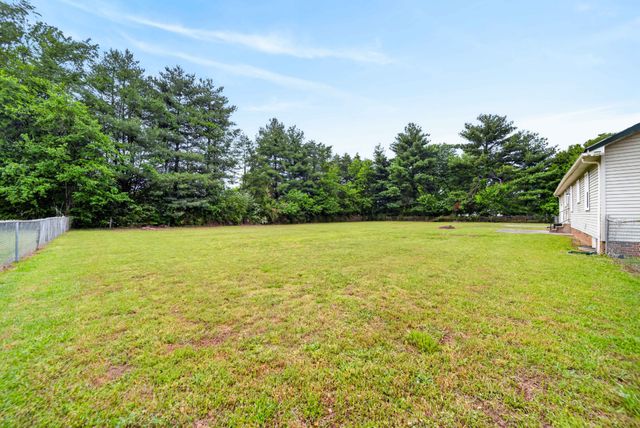 3918 Ashley Dr, Murfreesboro, TN 37128