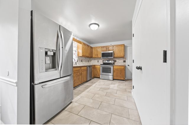 3918 Ashley Dr, Murfreesboro, TN 37128