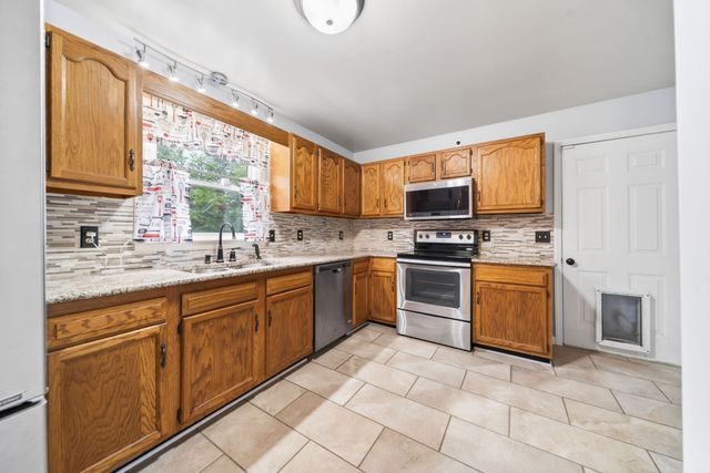 3918 Ashley Dr, Murfreesboro, TN 37128