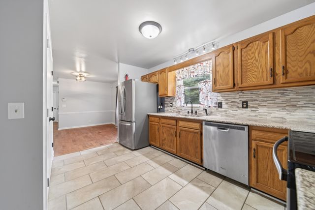 3918 Ashley Dr, Murfreesboro, TN 37128
