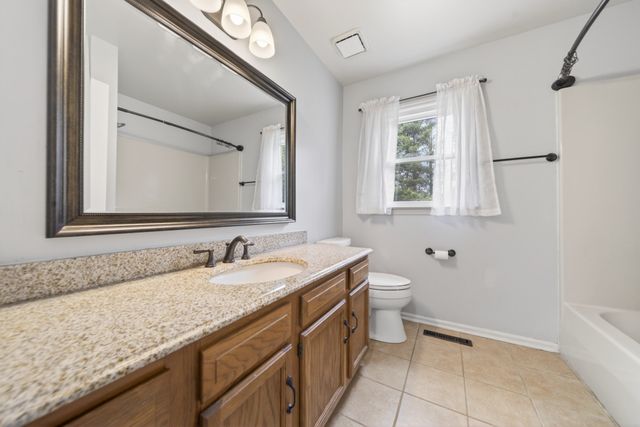 3918 Ashley Dr, Murfreesboro, TN 37128
