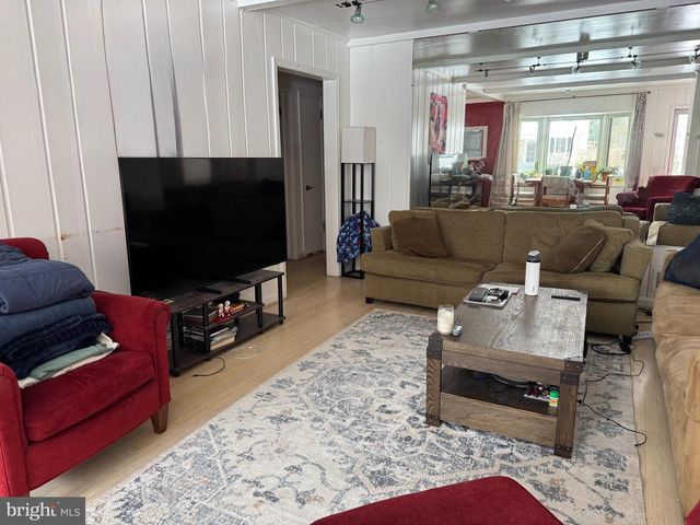 1708 N ROOSEVELT ST, Arlington, VA 22205