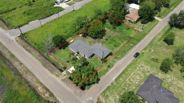 383 County Road 227, East Bernard, TX 77435