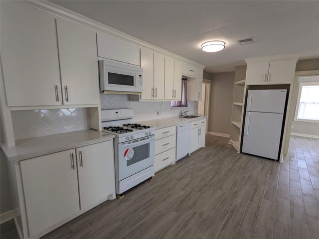 383 County Road 227, East Bernard, TX 77435