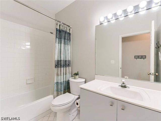 8529 Fairway Bend DR, Fort Myers, FL 33967