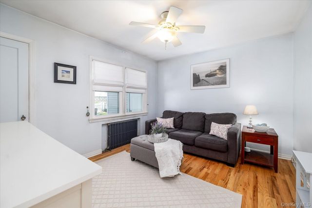 80 Doncaster Road, Malverne, NY 11565