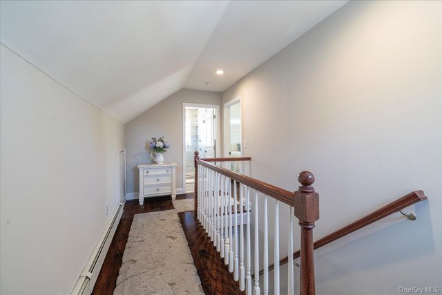 80 Doncaster Road, Malverne, NY 11565