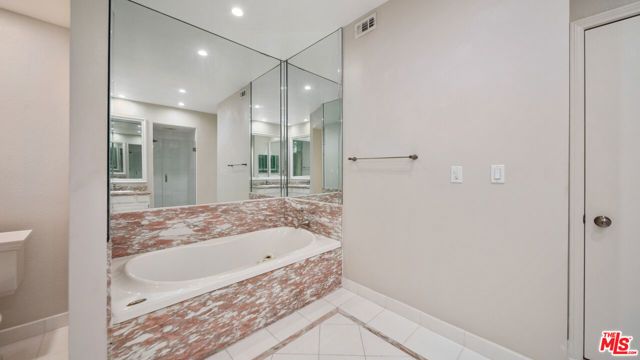 200 N ALMONT Drive 302, Beverly Hills, CA 90211