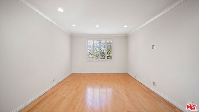 200 N ALMONT Drive 302, Beverly Hills, CA 90211