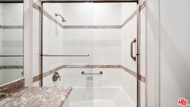 200 N ALMONT Drive 302, Beverly Hills, CA 90211