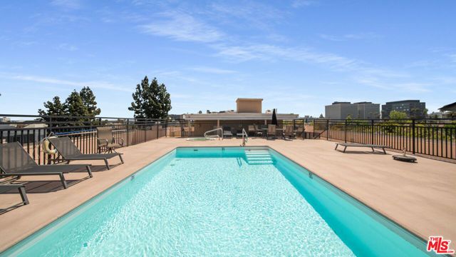 200 N ALMONT Drive 302, Beverly Hills, CA 90211