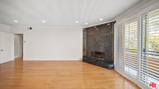 200 N ALMONT Drive 302, Beverly Hills, CA 90211