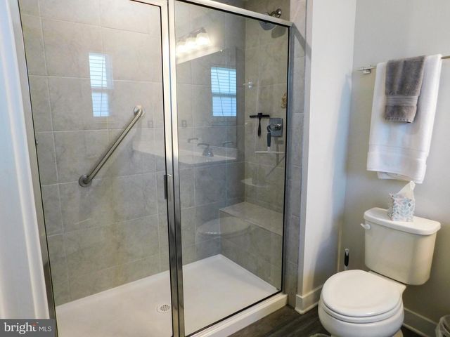 1046 MOSCARIELLO LN, Royersford, PA 19468