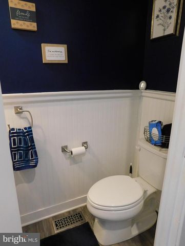 1046 MOSCARIELLO LN, Royersford, PA 19468