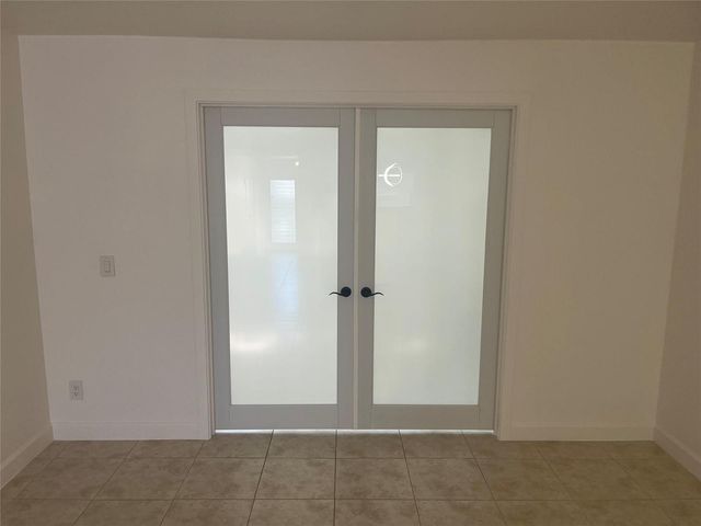 9800 Sunrise Lakes Boulevard 109, Sunrise, FL 33322