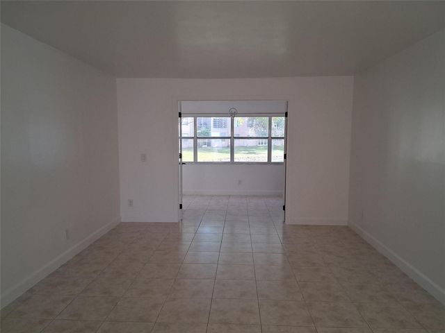9800 Sunrise Lakes Boulevard 109, Sunrise, FL 33322