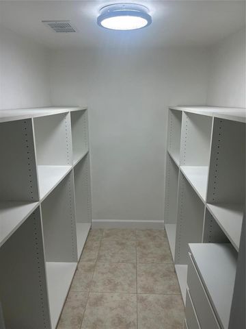 9800 Sunrise Lakes Boulevard 109, Sunrise, FL 33322