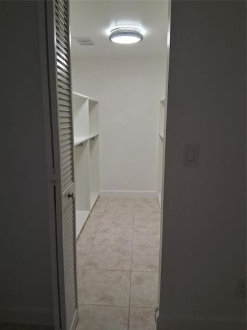 9800 Sunrise Lakes Boulevard 109, Sunrise, FL 33322