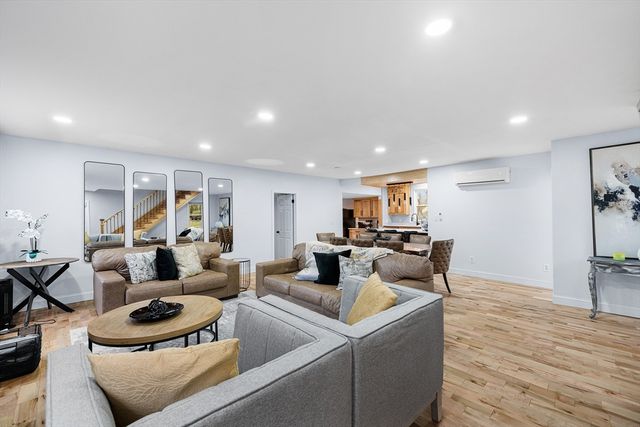 104 Sw Cutoff, Northborough, MA 01532