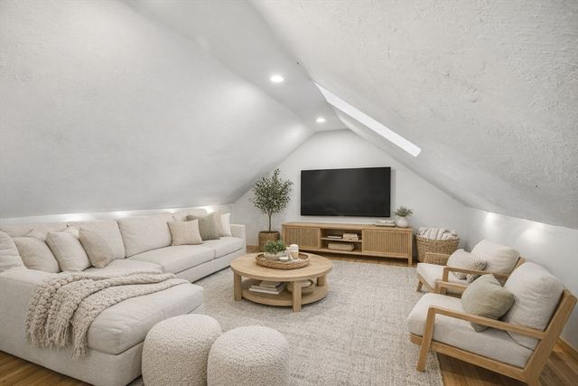 104 Sw Cutoff, Northborough, MA 01532