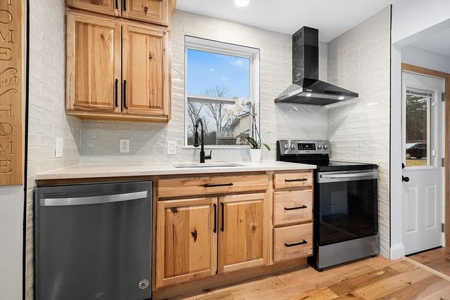 104 Sw Cutoff, Northborough, MA 01532