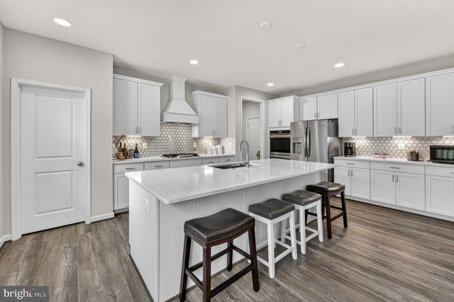 15609 THOROUGHFARE RD, Gainesville, VA 20155