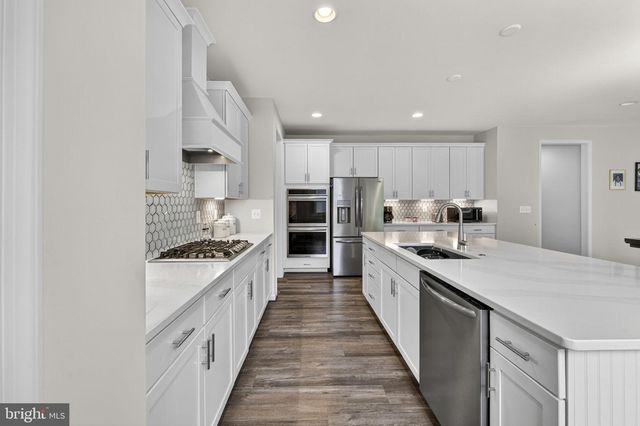 15609 THOROUGHFARE RD, Gainesville, VA 20155