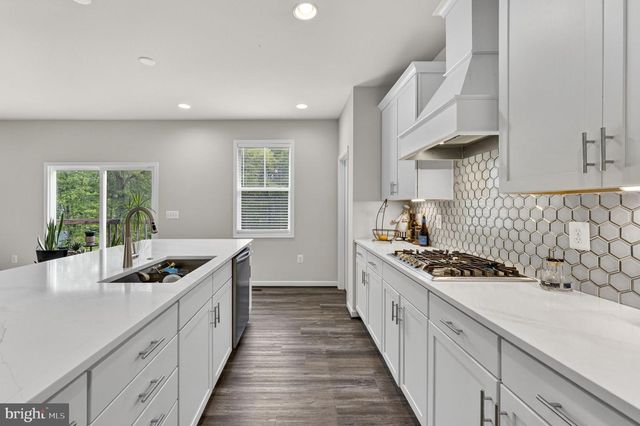 15609 THOROUGHFARE RD, Gainesville, VA 20155