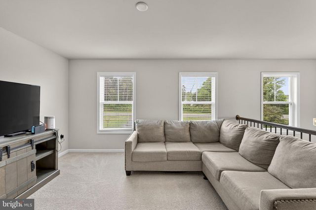 15609 THOROUGHFARE RD, Gainesville, VA 20155